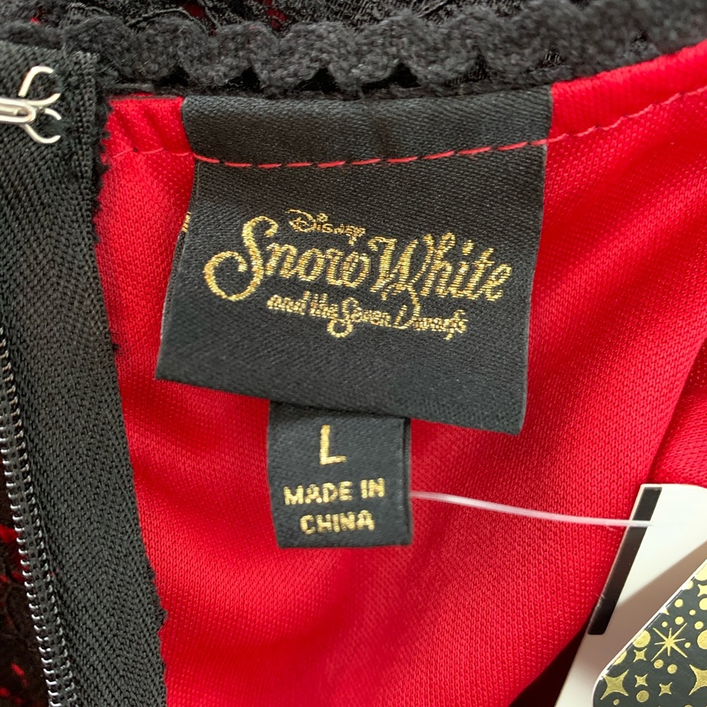 NWT Juniors Disney Snow White Princess Dress - Picture 6 of 8